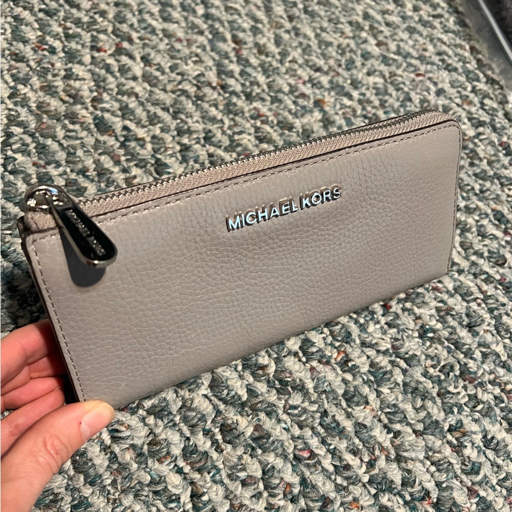 Michael Kors Jet Set Leather Wallet